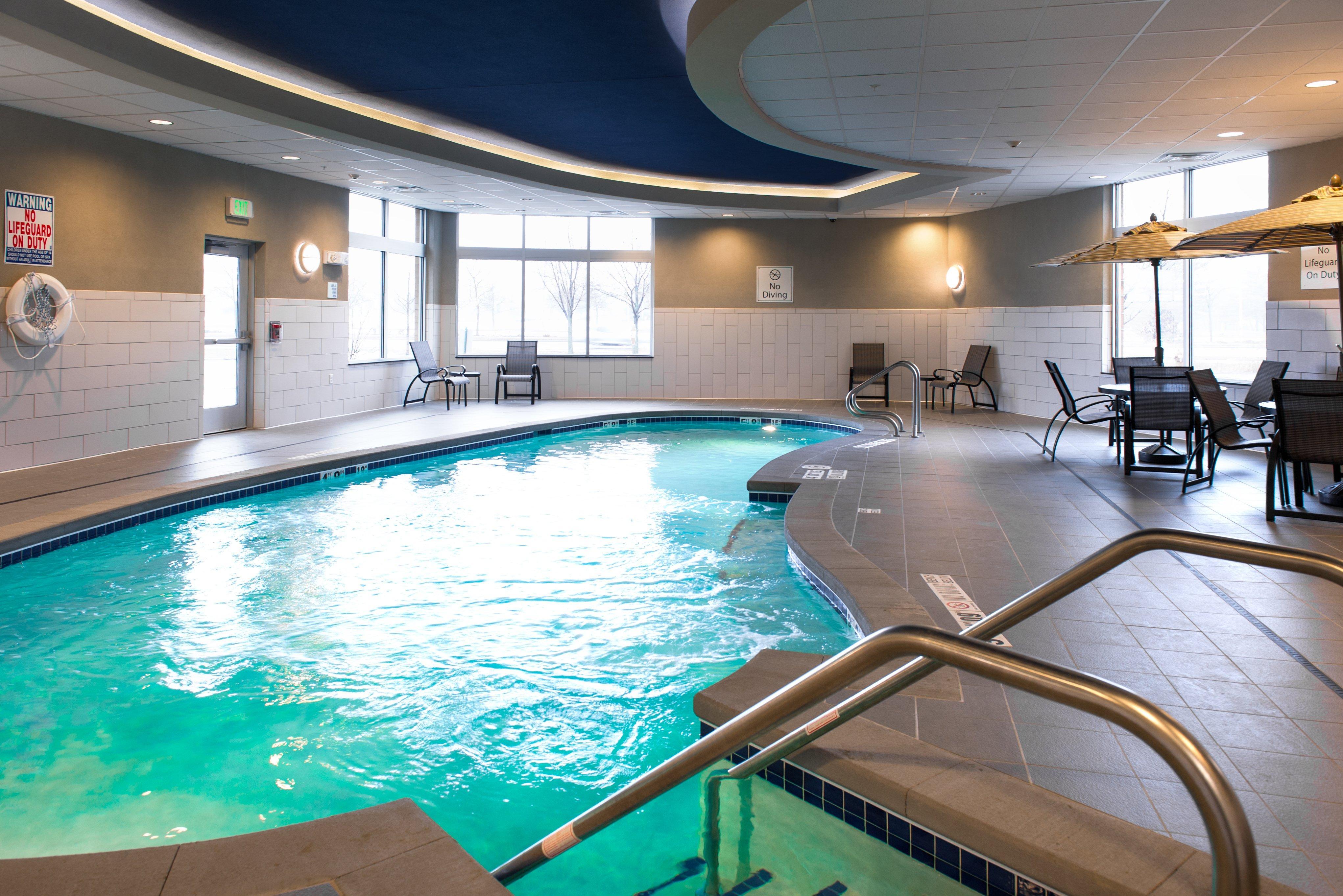 Holiday Inn Express And Suites Madison Central By Ihg Экстерьер фото