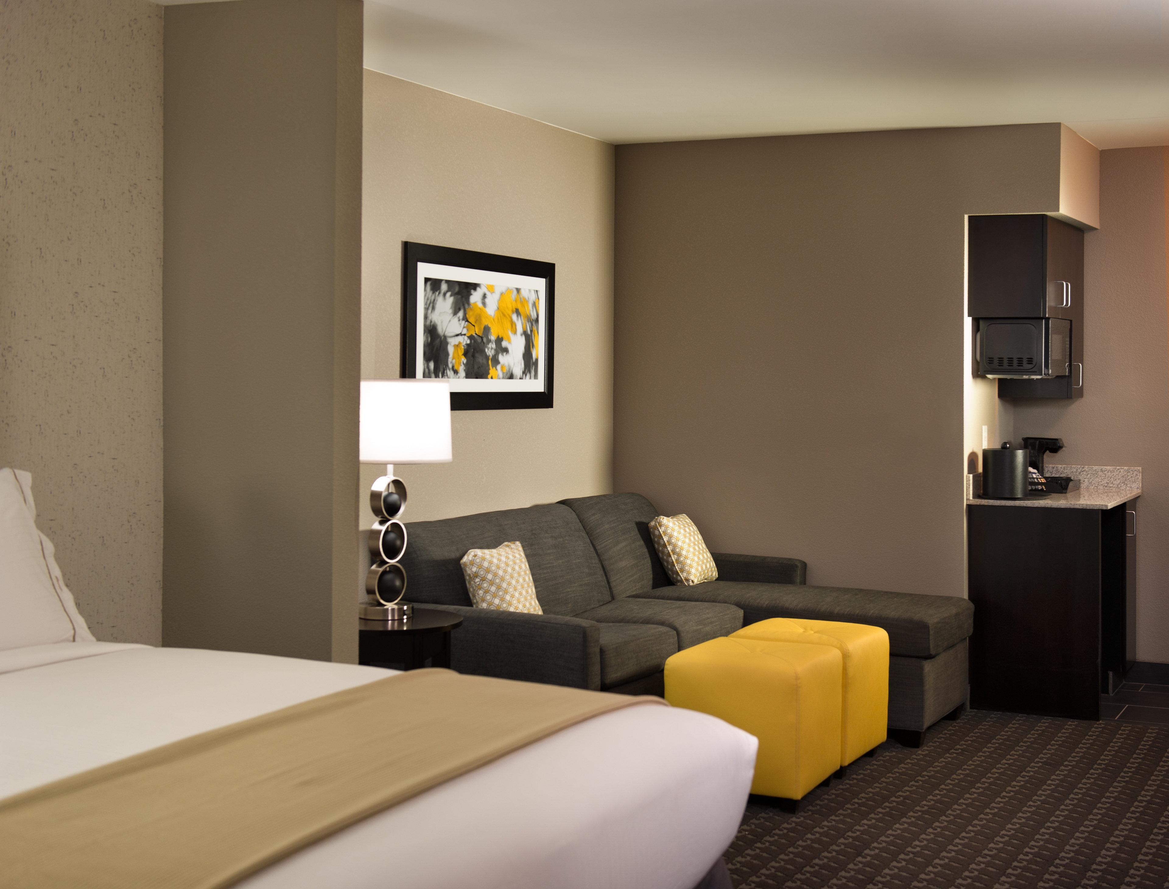 Holiday Inn Express And Suites Madison Central By Ihg Экстерьер фото