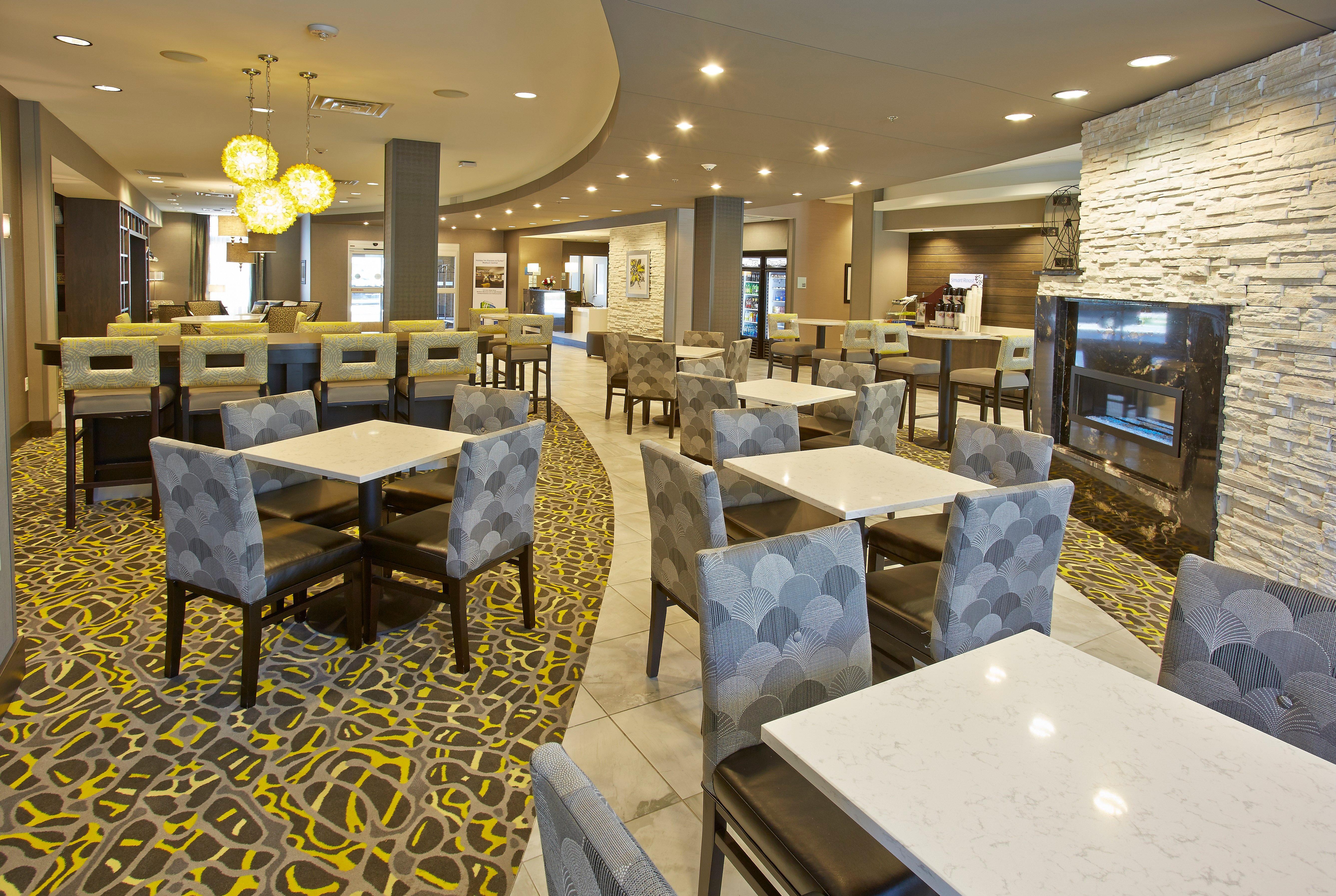 Holiday Inn Express And Suites Madison Central By Ihg Экстерьер фото